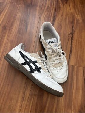 ASICS Skyhand Sneakers